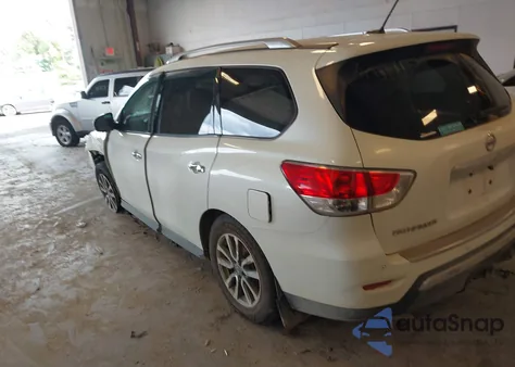 2015 Nissan Pathfinder Sv z USA, uszkodzony, nr VIN 5N1AR2MM0FC709792